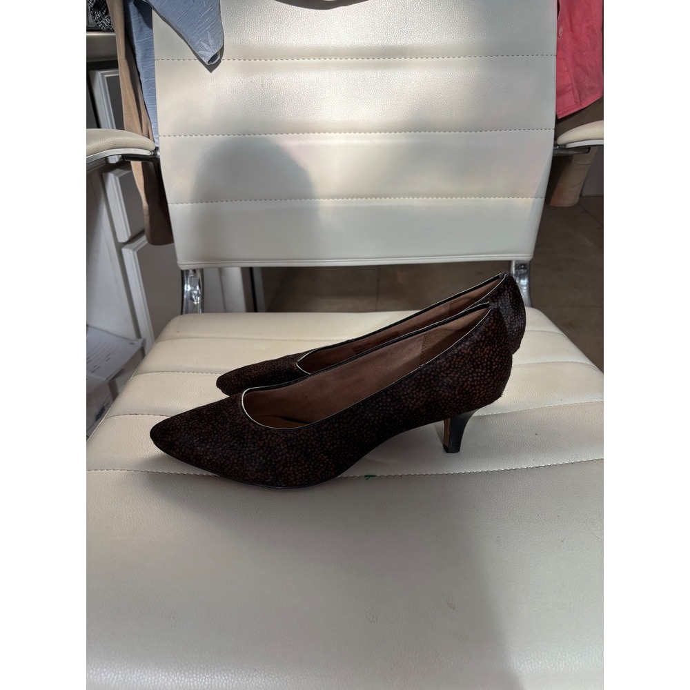 Clarks Brown Animal Print Suede Pointed Toe Kitten Heel Pumps Women's Shoes